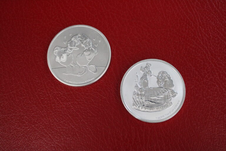 Monedas de plata de la Dama y el Vagabundo y Daisy & Donald de 1 onza, regalos únicos para San Valentín