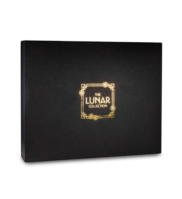 Perspectiva frontal de la caja de la moneda de plata Año del Dragón Pitcairn de 1oz de 2024