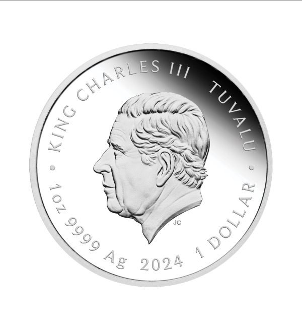 Perspectiva frontal de la cara de la moneda de plata policromada de 1oz de 2024 de Shredder, el villano de las Tortugas Ninja, que muestra el rostro del monarca Carlos III