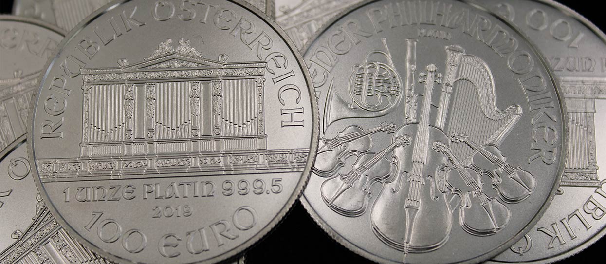 Monedas de platino Filarmónica de Viena acuñadas una encima de la otra