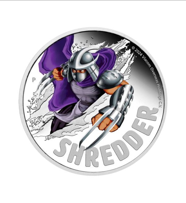 Perspectiva frontal de la cruz de la moneda de plata policromada de 1oz de 2024 de Shredder, el villano de las Tortugas Ninja