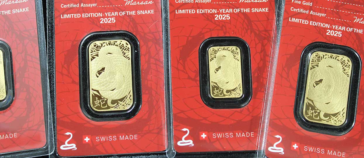 Lingotes de oro del año de la serpiente