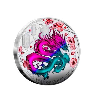 Perspectiva frontal de la moneda de plata policromada Año del Dragón de 1oz de 2025, diseño muy oriental respaldado por Islas Pitcairn