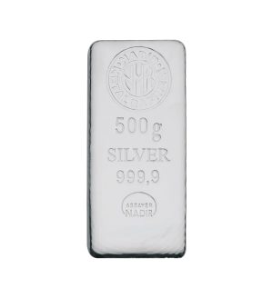 Perspectiva frontal del anverso del lingote de plata Nadir Metal Rafineri de 500 gramos