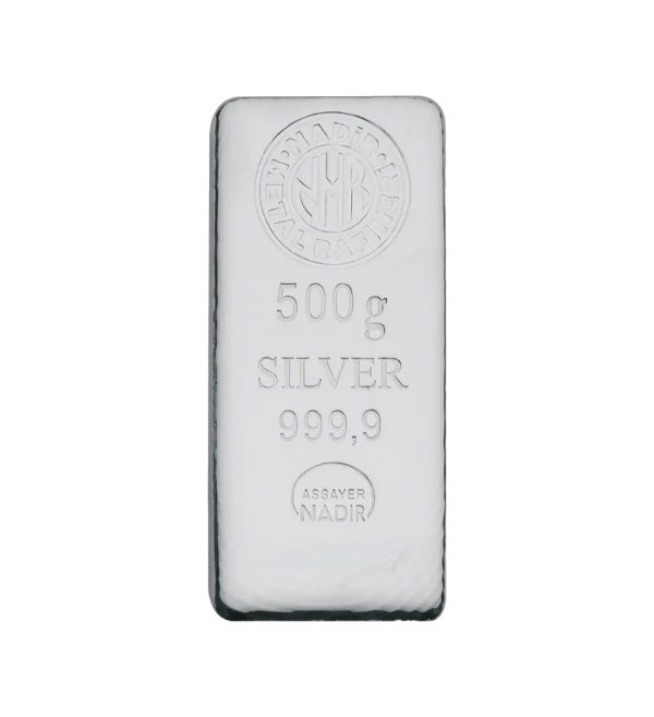 Perspectiva frontal del anverso del lingote de plata Nadir Metal Rafineri de 500 gramos